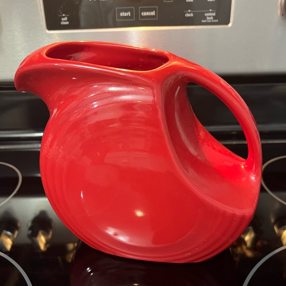Fiesta pitcher. Scarlett red.